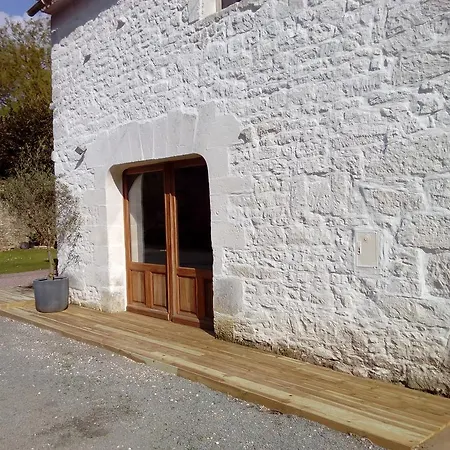 Le Des 3 Saules Ferienhaus Saint-Savinien